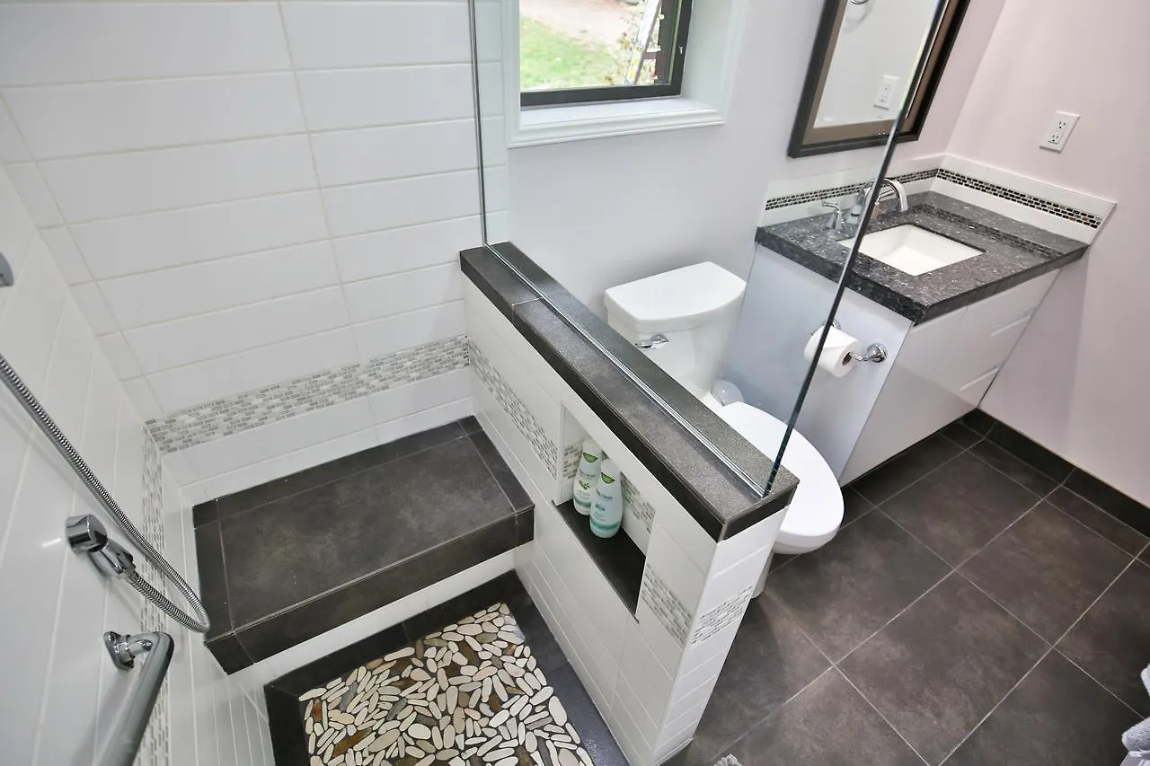 Holiday home Saltspring Oceanviewgetaway Villa Fernwood Canada